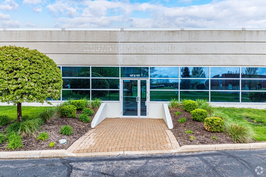 More Photos Of 1551 Bond St, Naperville Medical For Sale