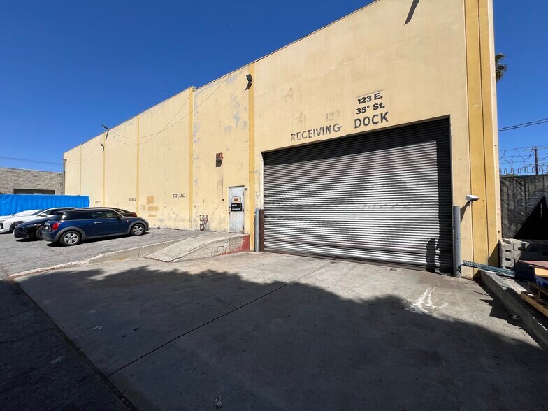 More Photos Of 123 E 35th St, Los Angeles Warehouse For Lease