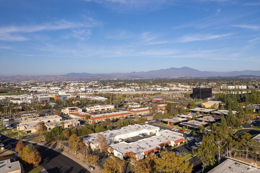 More Photos Of 23121 La Cadena Dr, Laguna Hills Light Manufacturing For Lease