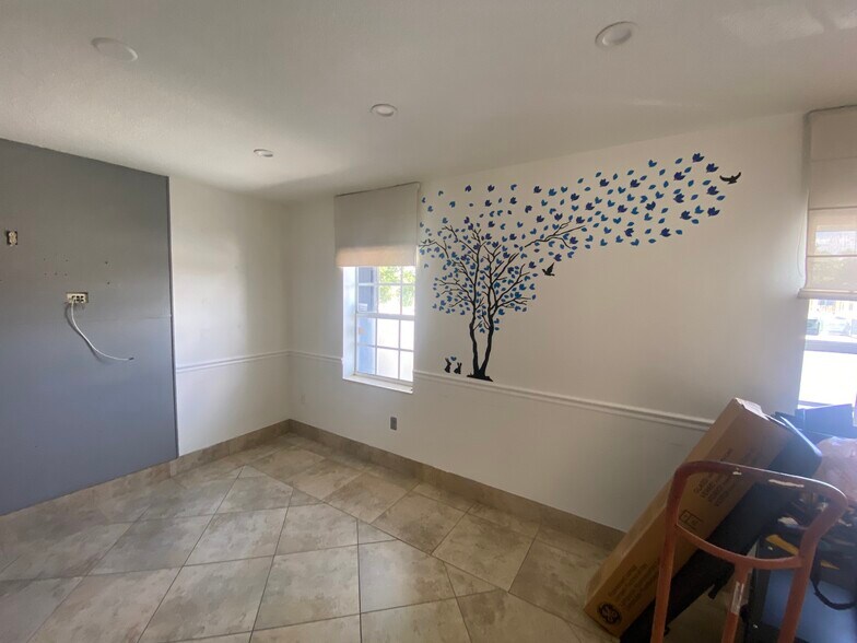 More Photos Of 3080 W Flagler St, Miami Medical For Sale