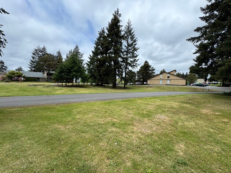 More Photos Of 4107 Bridgeport Way W, University Place Land For Sale