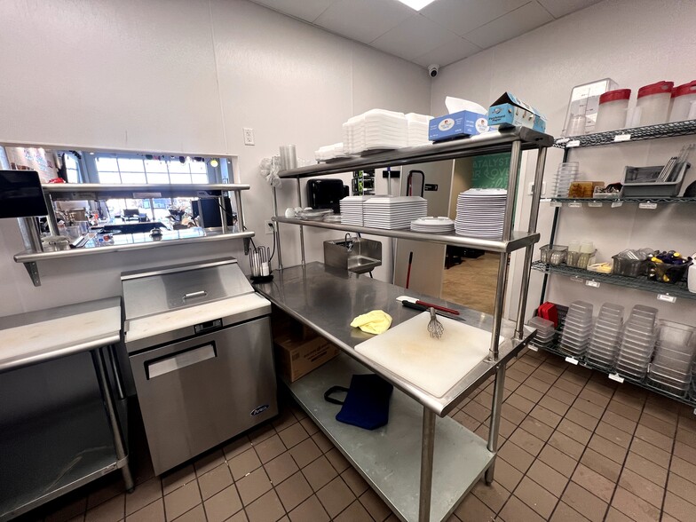 More Photos Of 11565 Theatre Dr, Champlin Unknown For Lease