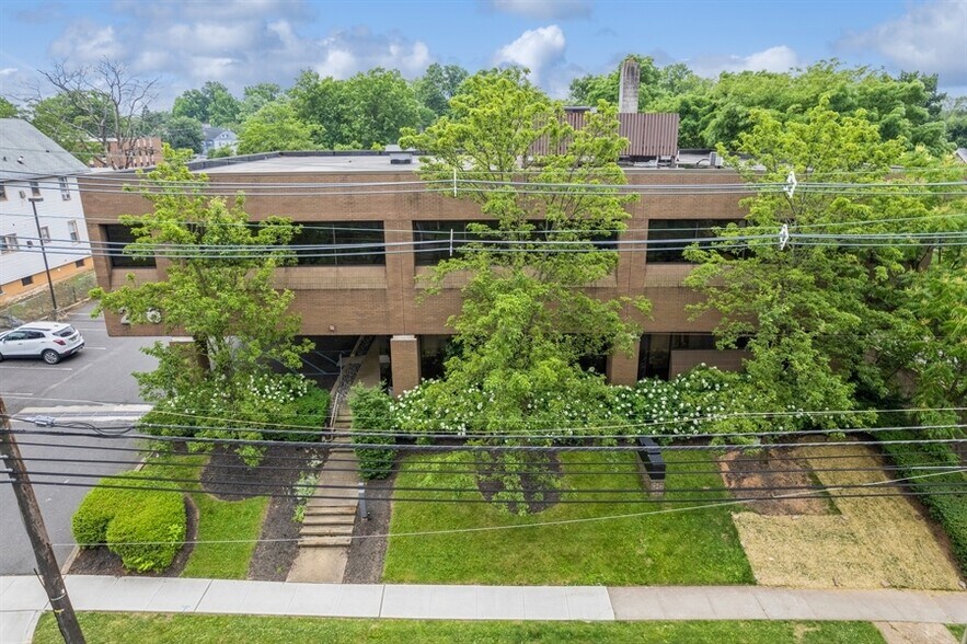 More Photos Of 216 North Ave E, Cranford Office For Sale