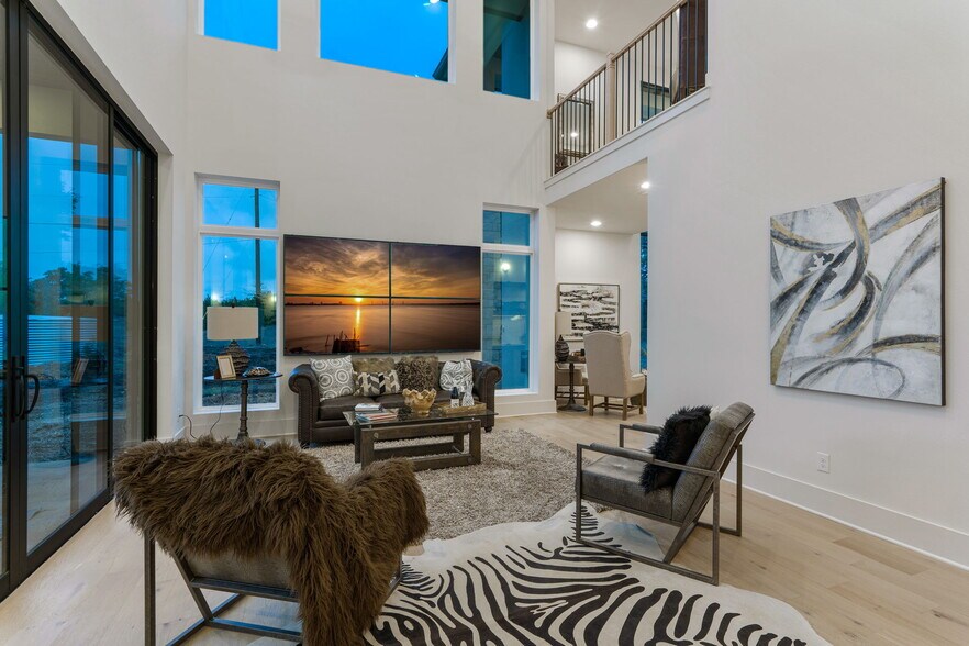 More Photos Of 7505 E US Highway 290, Johnson City Flex For Sale