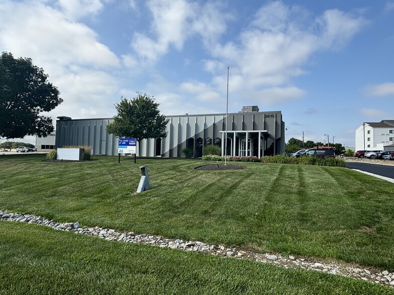 Primary Photo Of 2610 Fortune Cir E, Indianapolis Manufacturing For Lease