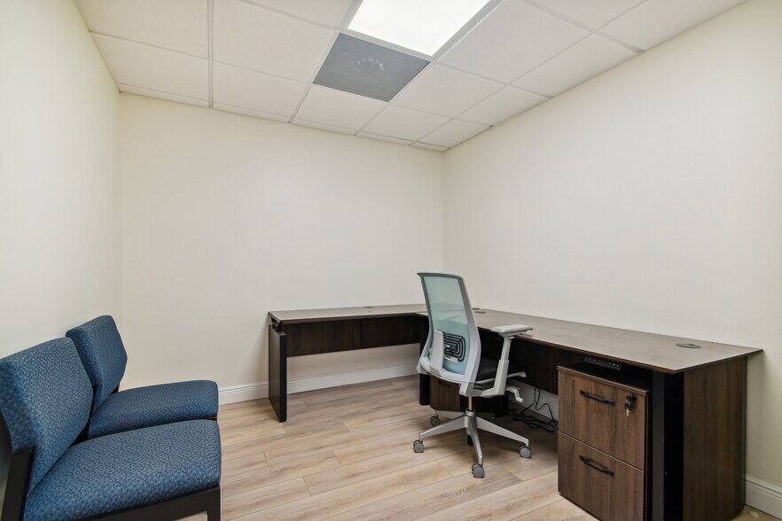 More Photos Of 1401 E 22nd Ave, Tampa Office For Lease