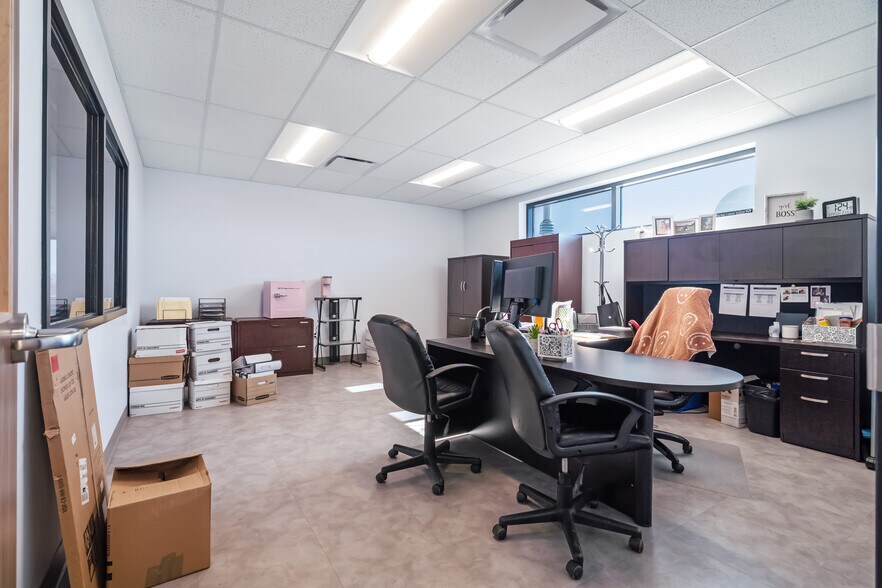 More Photos Of 2202 50 Av, Lloydminster Auto Dealership For Sale