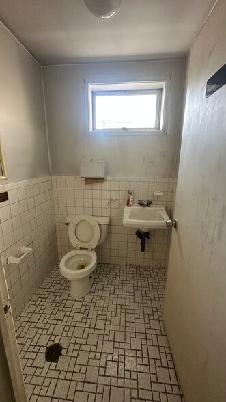 More Photos Of 330 William St, Fall River Storefront For Sale