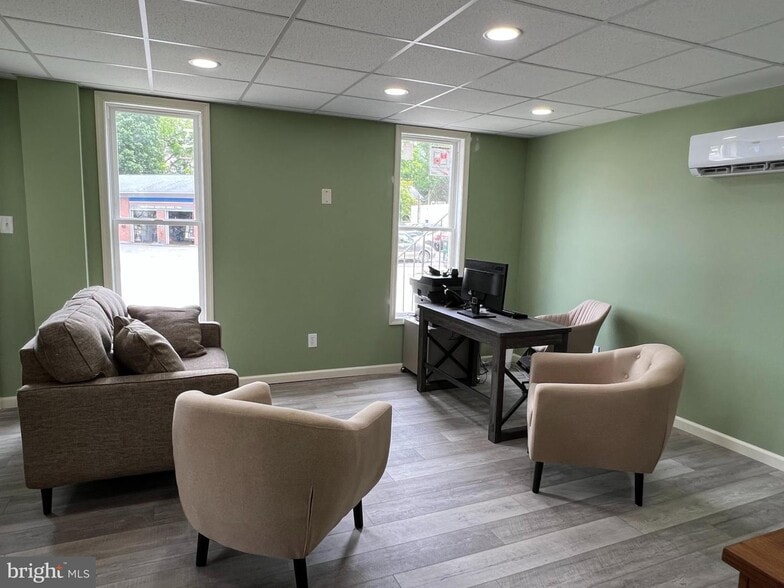 More Photos Of 494 E King St, Shippensburg Office For Sale