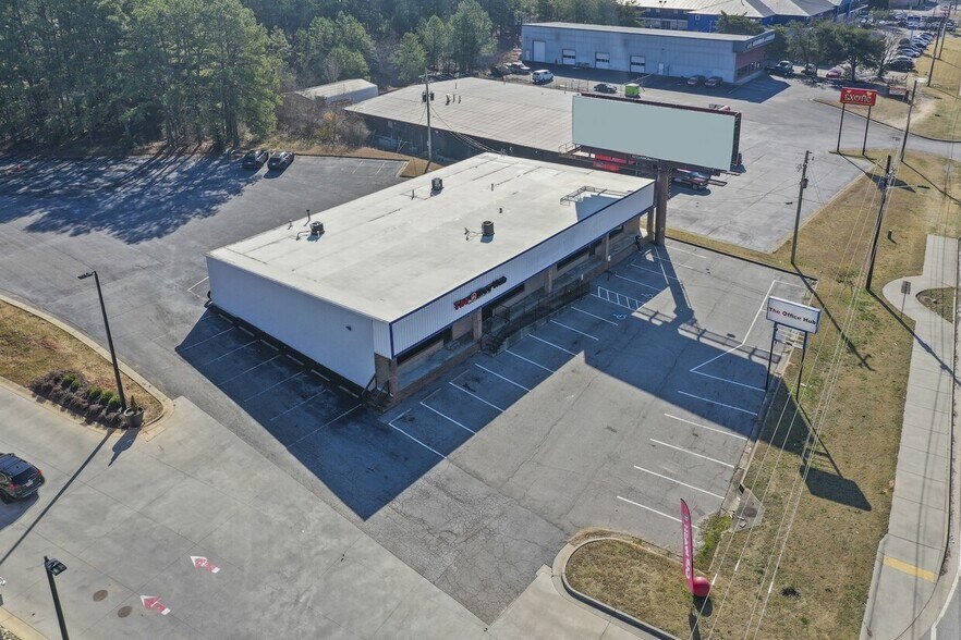 More Photos Of 8180 Tara Blvd, Jonesboro Freestanding For Sale