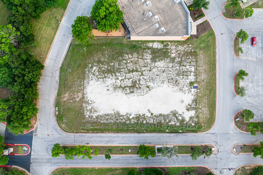 More Photos Of 13343 N US Highway 183, Austin General Retail For Lease
