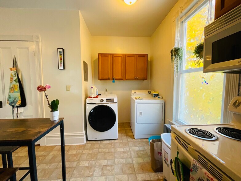 More Photos Of 179 1st St, Pittsfield Office Residential For Sale
