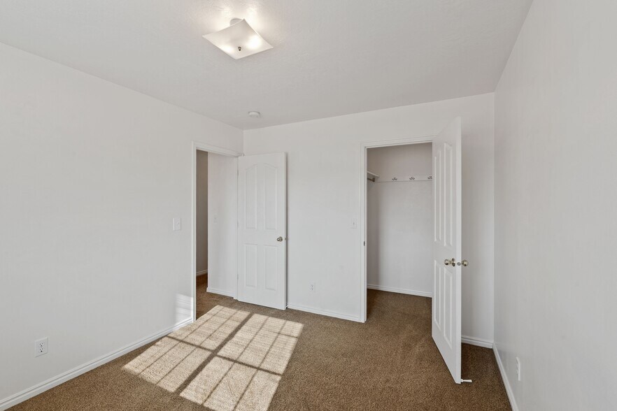 More Photos Of 984 E 900 S, Provo Apartments For Sale