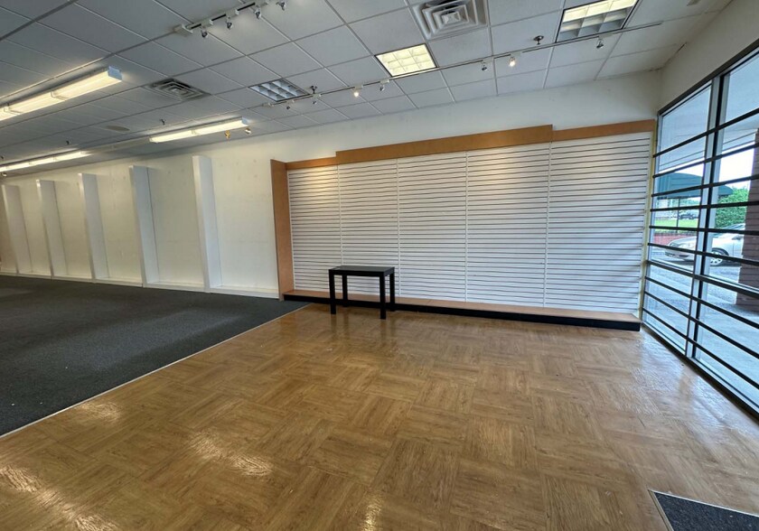 More Photos Of 465 N Germantown Pky, Cordova Unknown For Lease