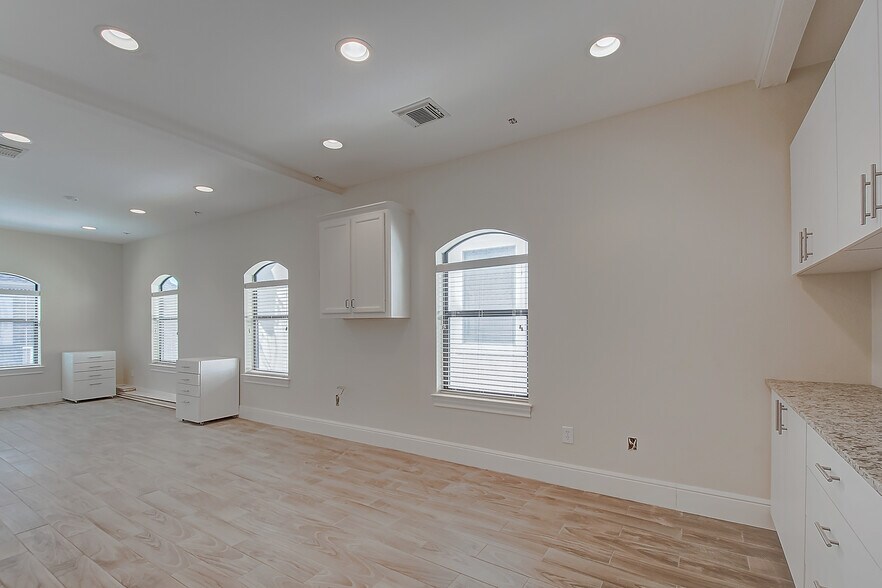 More Photos Of 21386 Provincial Blvd, Katy Medical For Sale