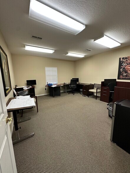 More Photos Of 8345 Gunn Hwy, Tampa Office For Sale