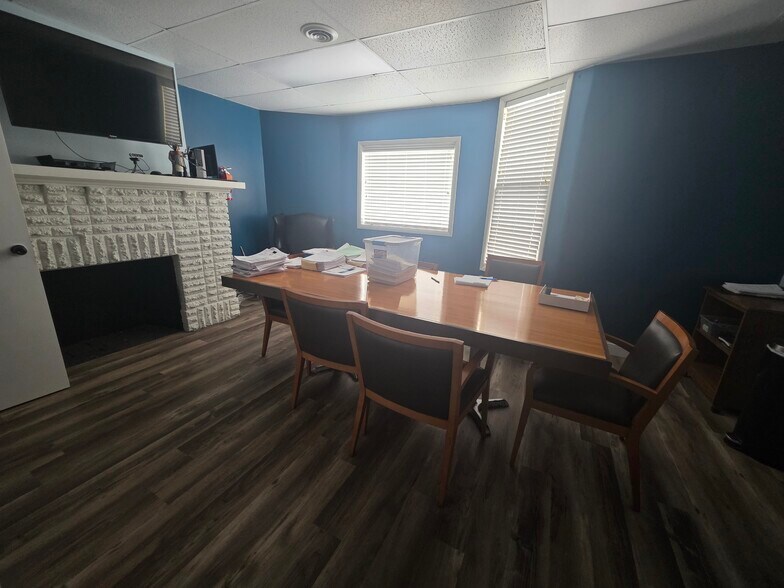 More Photos Of 1451 E Market St, Warren Medical For Sale