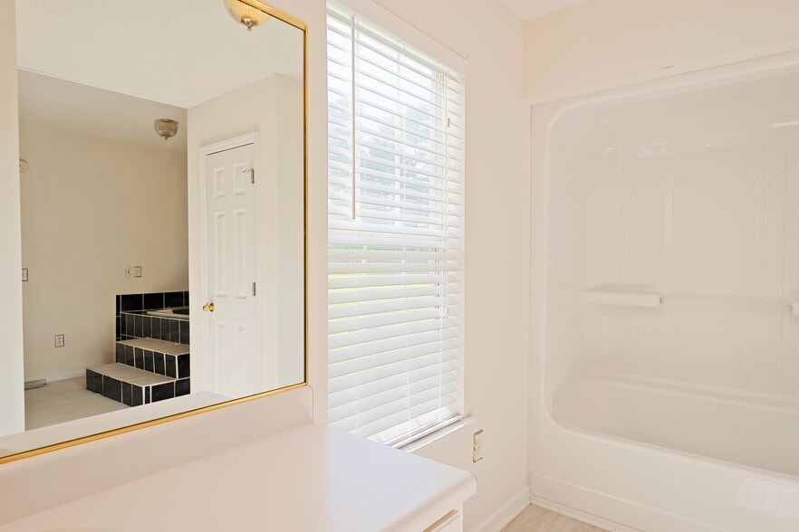 More Photos Of 10674 Wall Triana Hwy, Toney Hospitality For Sale