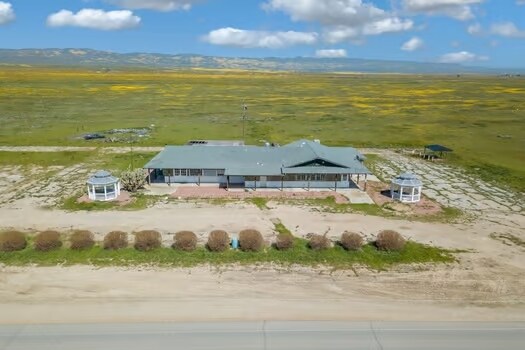 More Photos Of 12900 Soda Lake Rd, Santa Margarita Hotel For Lease