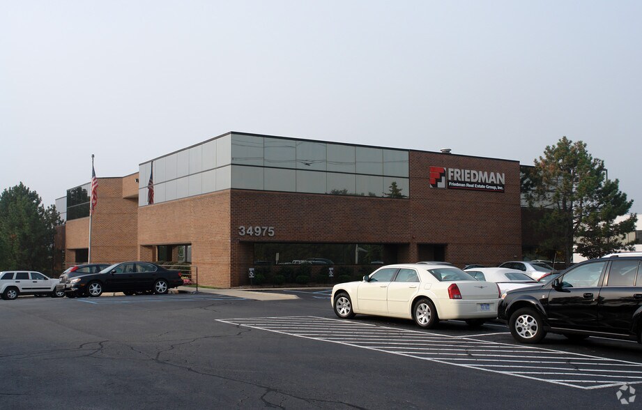 Primary Photo Of 34975 W 12 Mile Rd, Farmington Hills Office For Sale