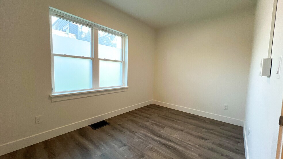 More Photos Of 310 W Baseline Rd, Lafayette Office For Sale