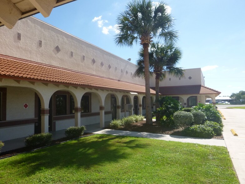 More Photos Of 4120 Tamiami Trl, Port Charlotte Medical For Lease
