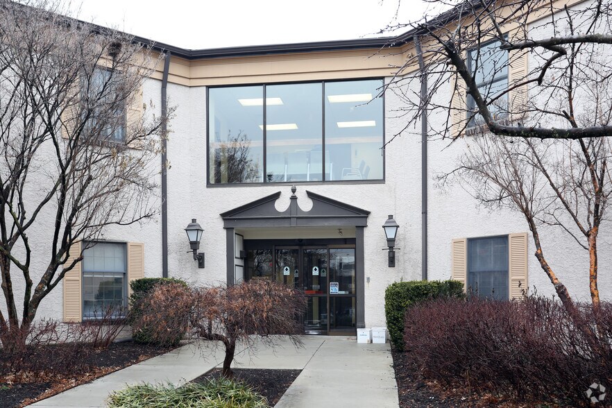 More Photos Of 727 Welsh Rd, Huntingdon Valley Medical For Sale
