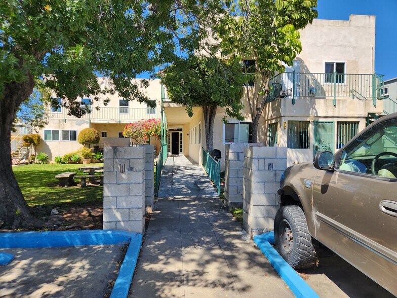 More Photos Of 726 Torrance St, San Diego Skilled Nursing Facility For Sale