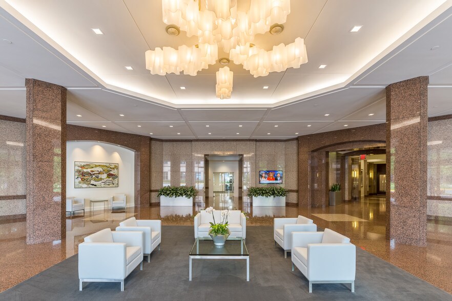 More Photos Of 2355 Dulles Corner Blvd, Herndon Office For Lease