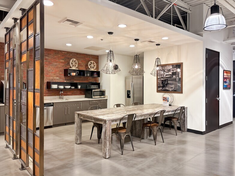 More Photos Of 2219 Rimland Dr, Bellingham Coworking Space