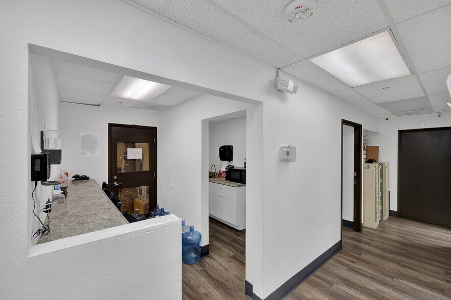 More Photos Of 5701 W Charleston Blvd, Las Vegas Medical For Sale