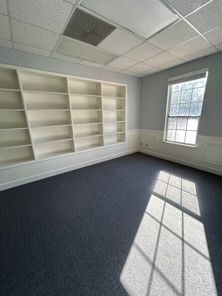 More Photos Of 1921 Capital Cir NE, Tallahassee Medical For Lease