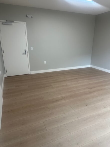 More Photos Of 516 Ave Alhambra, El Granada Office Residential For Lease