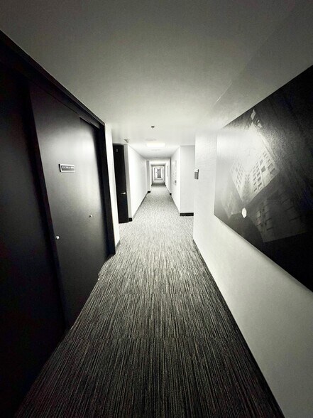 More Photos Of 5200 W Century Blvd, Los Angeles Office For Lease