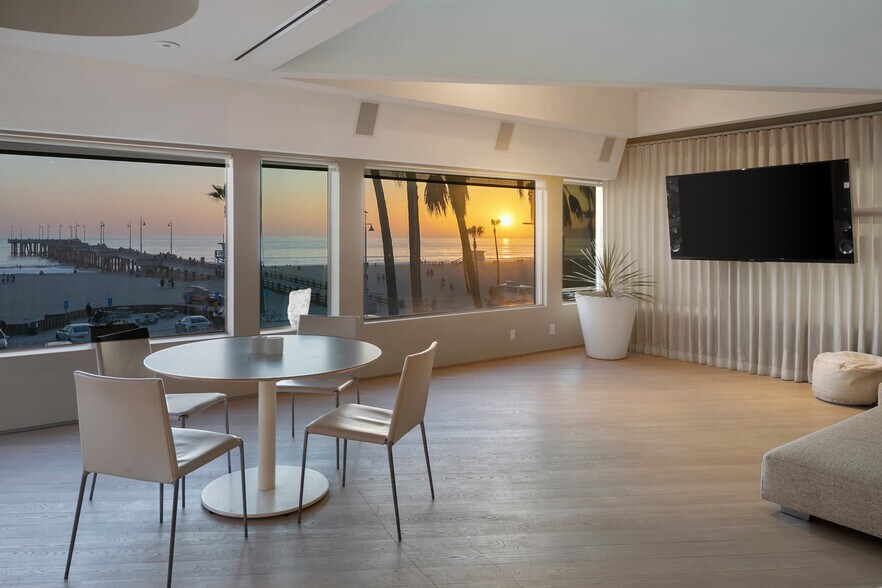 More Photos Of 3111 Ocean Front Walk, Marina Del Rey Apartments For Sale