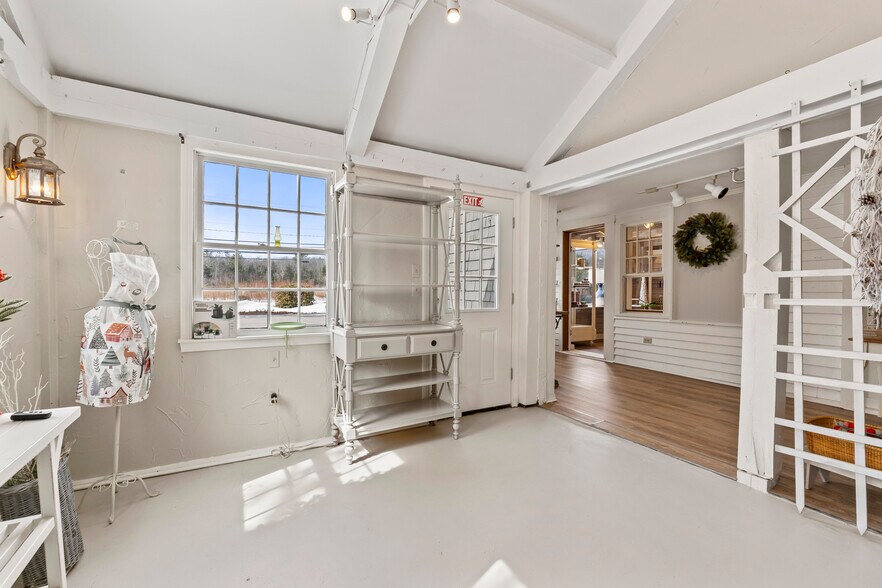 More Photos Of 2049 Post Rd, Wells Storefront Retail Office For Sale