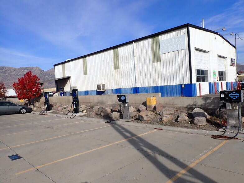 More Photos Of 555 S Geneva Rd, Lindon Freestanding For Sale