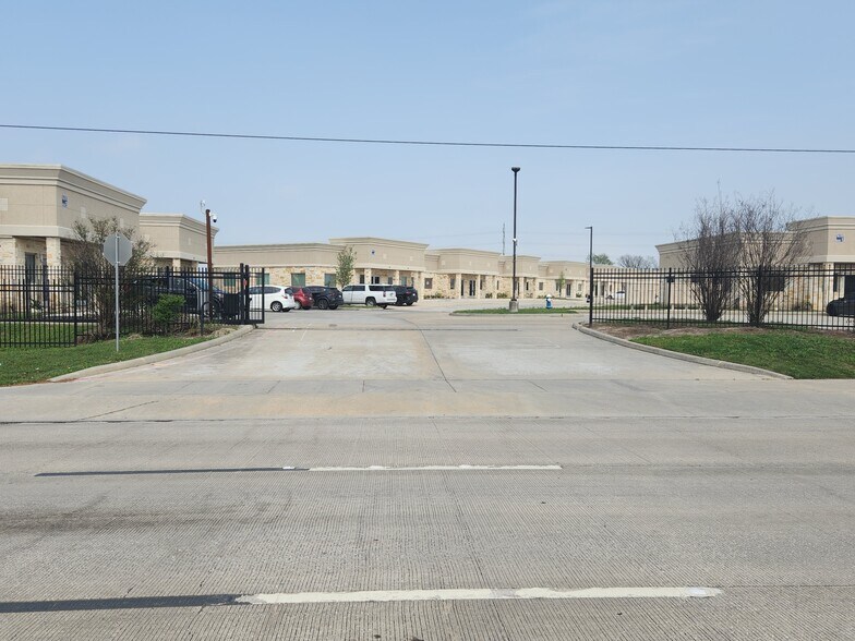 More Photos Of 16310 State Highway 249, Houston Office For Sale