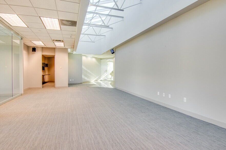 More Photos Of 4725 Holladay Blvd, Salt Lake City Office For Lease