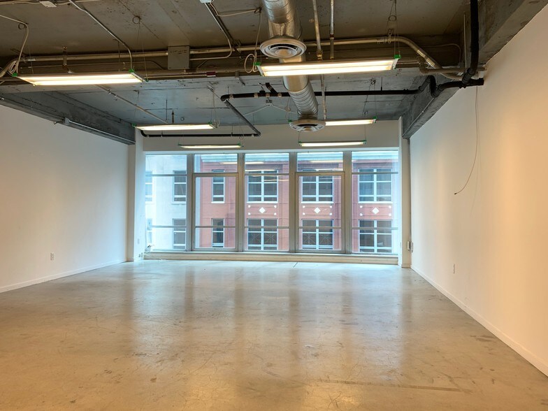 More Photos Of 14 NE 1st Ave, Miami Office For Sale