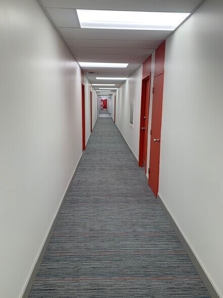 More Photos Of 1680-1690 Woodward Dr, Ottawa Office For Lease