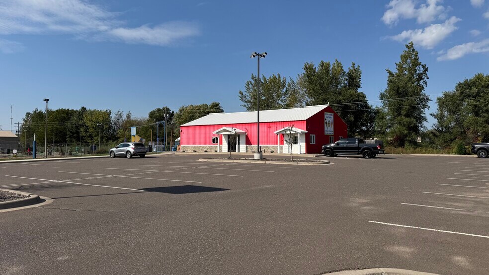 More Photos Of 215 Opportunity Blvd N, Cambridge Service For Sale