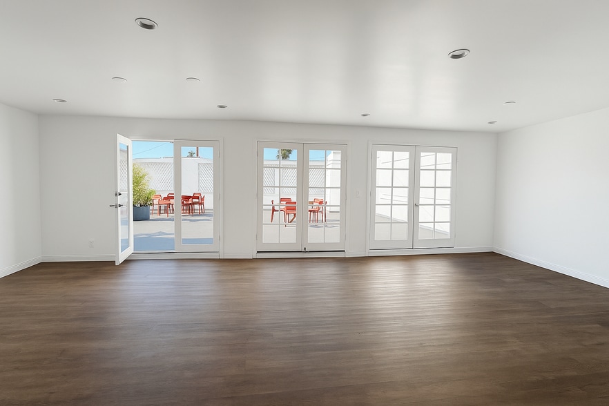 More Photos Of 11829 Wilshire Blvd, Los Angeles Storefront For Sale