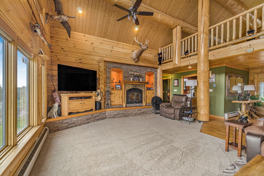 More Photos Of 1665 Whisper Ridge Rd, Ashton Hotel For Sale