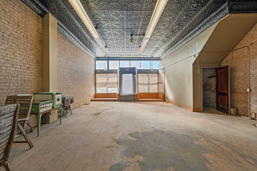 More Photos Of 2510 E 85th St, Kansas City Flex For Sale