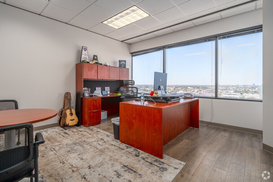 More Photos Of 2603 Augusta Dr, Houston Office For Lease