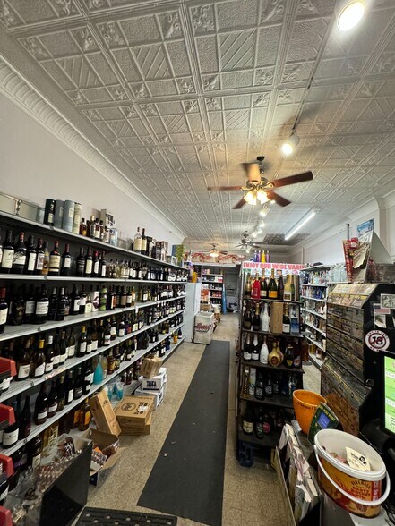 More Photos Of 39 Ridge Rd, Lyndhurst Storefront Retail Residential For Sale