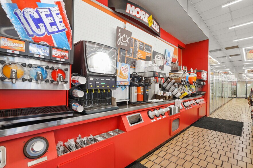 More Photos Of 1715 Walnut St, Red Bluff Service Station For Sale