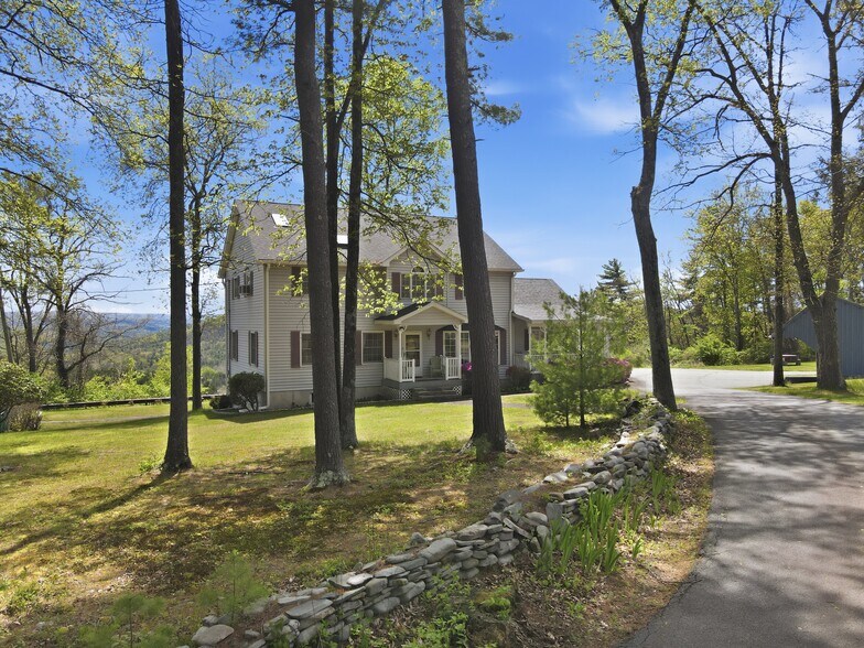 More Photos Of 120 Milford Hill Ln, Milford Flex For Sale