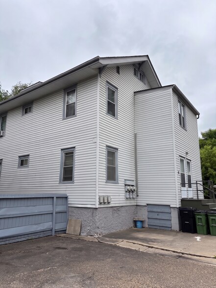 More Photos Of 10132/10136 - 87 Avenue NW, Edmonton Apartments For Sale
